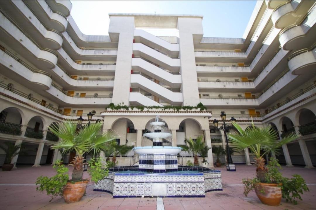 Apartamento En Salou Con 3 Piscinas Junto A Port Aventura エクステリア 写真
